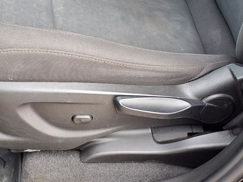 Used 2019 Chevrolet Trax LS w/ Tint and Cruise Package image 4