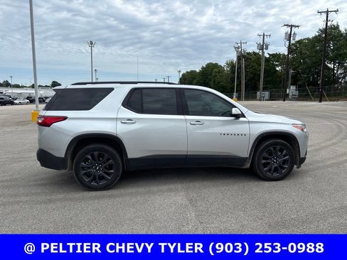 Used 2021 Chevrolet Traverse RS FWD image 6