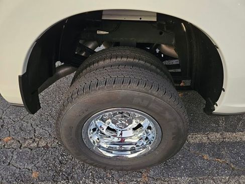 Used 2024 RAM 3500 Tradesman w/ Chrome Appearance Group image 11