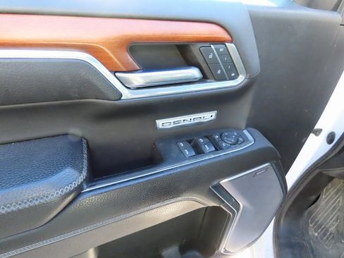 Used 2022 GMC Sierra 1500 Denali w/ Denali Reserve Package image 13