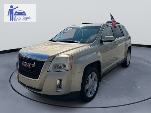 Used 2010 GMC Terrain SLE image 3