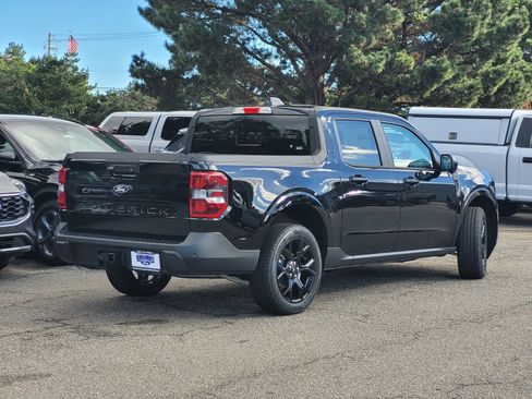 New 2025 Ford Maverick Lariat w/ Black Appearance Package image 5