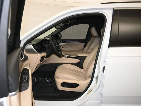 Used 2023 Jeep Grand Cherokee L Limited RWD image 22