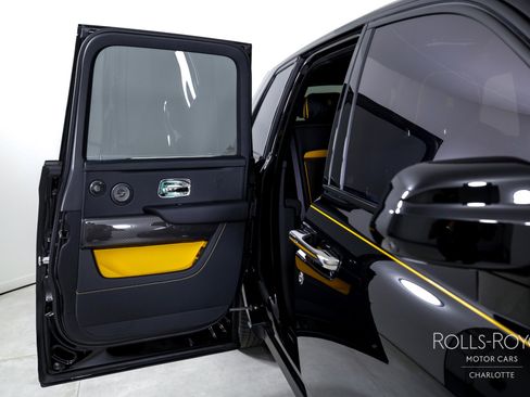 Certified 2024 Rolls-Royce Cullinan Black Badge w/ Dark Exterior Package image 28