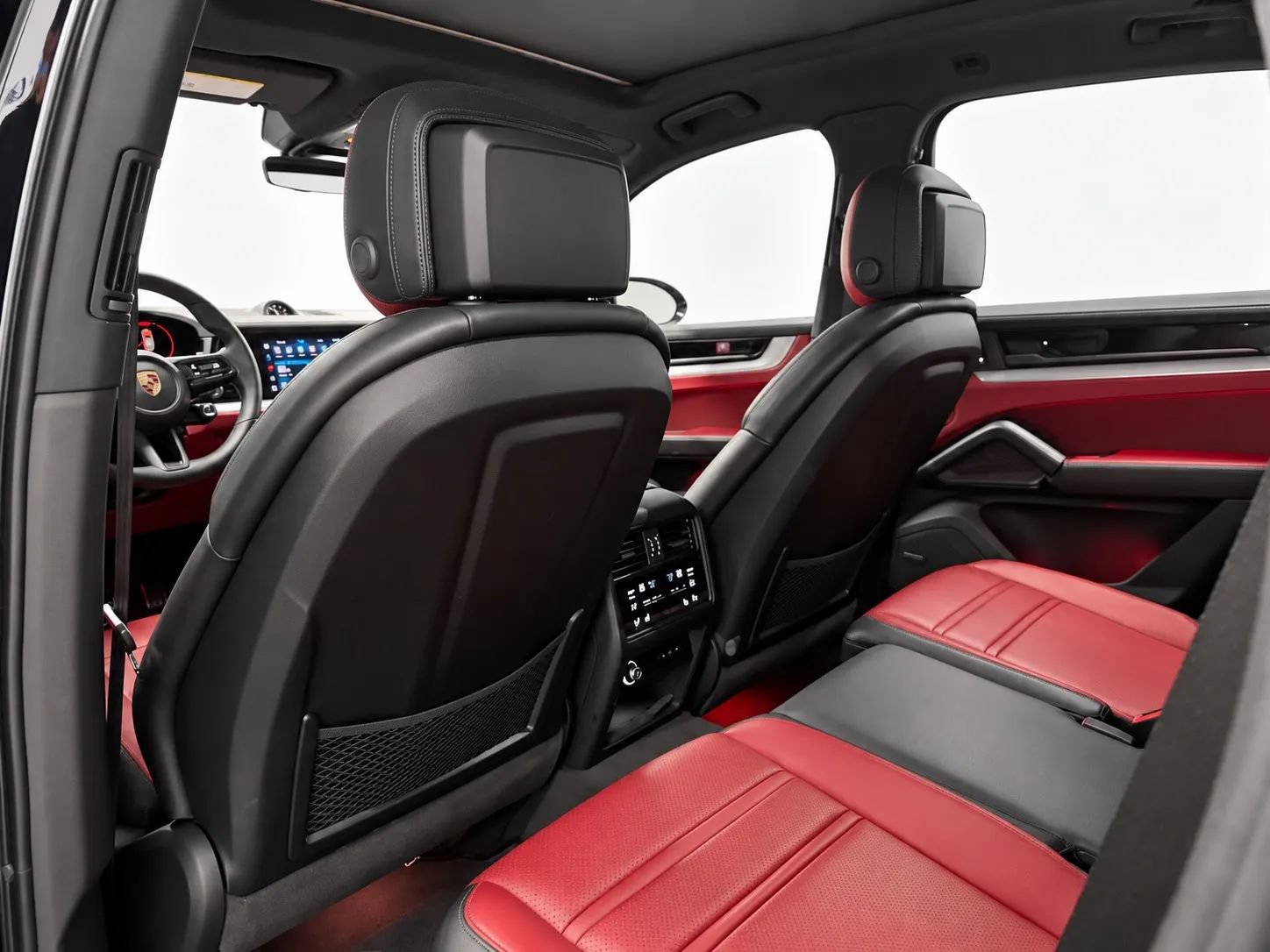 Used 2024 Porsche Cayenne S AWD/4WD image 14