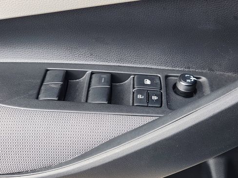 Used 2024 Toyota Corolla LE image 28
