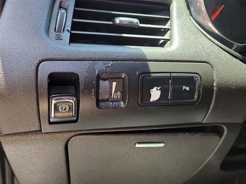 Used 2014 Chevrolet Impala LT w/ Convenience Package FWD image 12