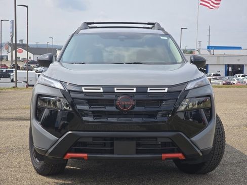 New 2026 Nissan Rogue SV image 7