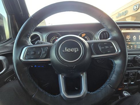 Used 2023 Jeep Wrangler Unlimited Rubicon 4xe w/ Cold Weather Group AWD/4WD image 13