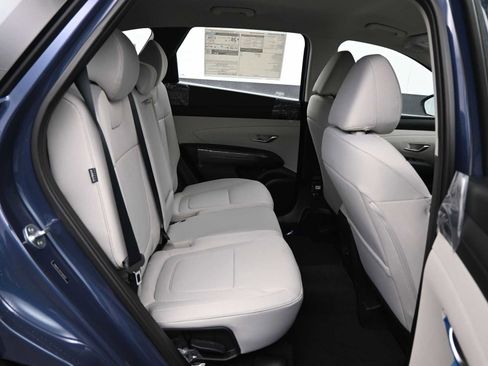 New 2026 Hyundai Tucson SE image 12