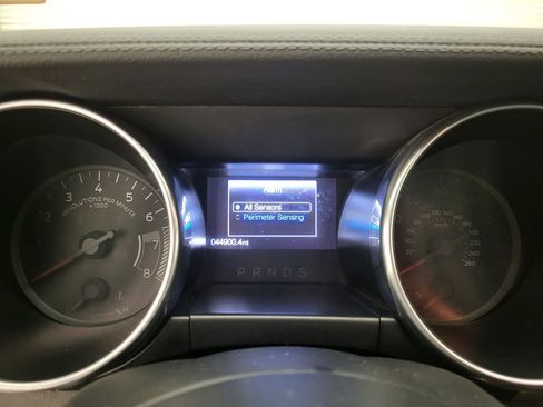 Used 2022 Ford Mustang Premium RWD image 29