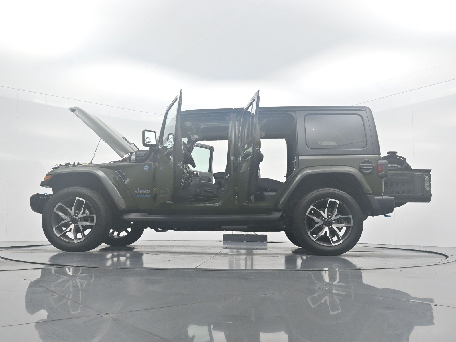 Used 2024 Jeep Wrangler Unlimited w/ Convenience Group AWD/4WD image 38