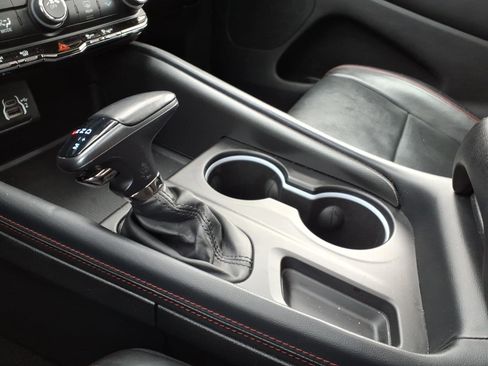 Used 2024 Dodge Durango GT image 25