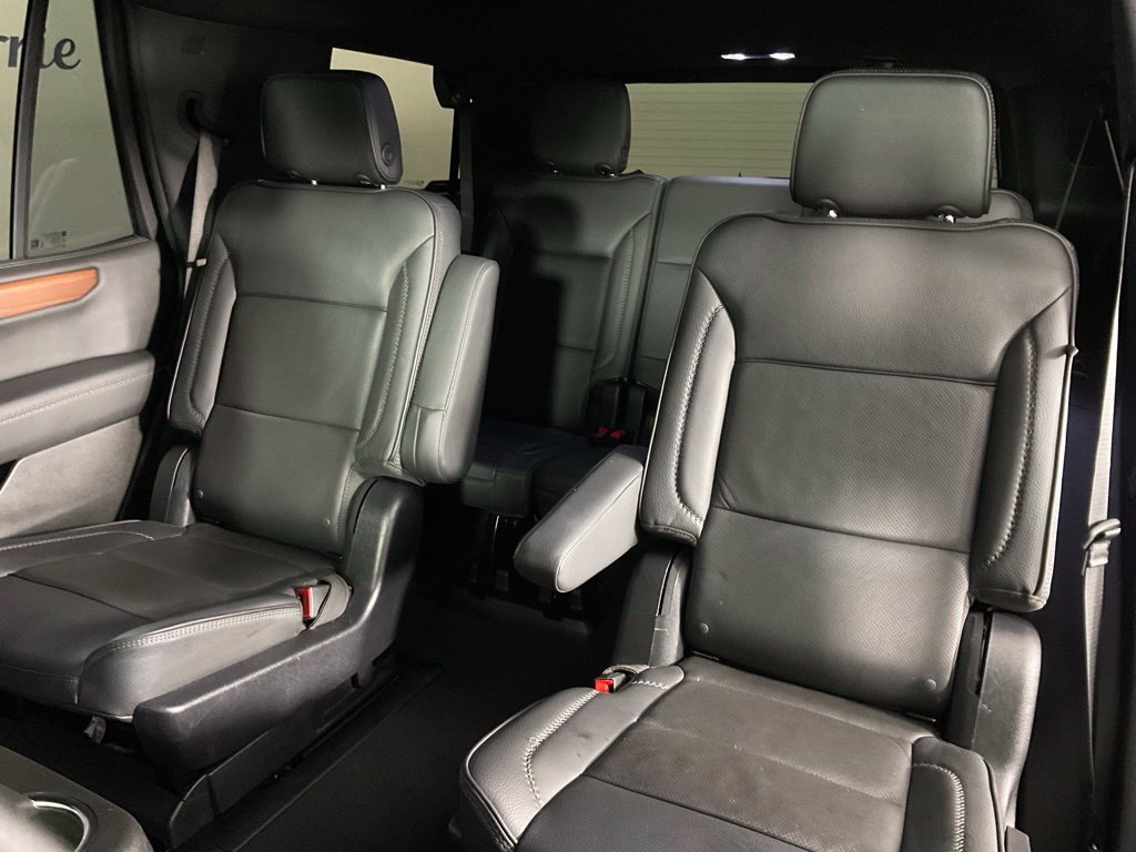 Used 2025 GMC Yukon Denali AWD/4WD image 16