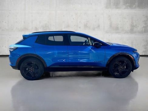 New 2026 Chevrolet Equinox EV RS image 5