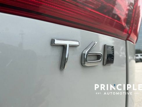 Used 2021 Volvo XC60 T6 R-Design w/ Advanced Package AWD/4WD image 28