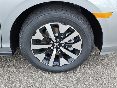 New 2026 Honda Odyssey EX-L image 4