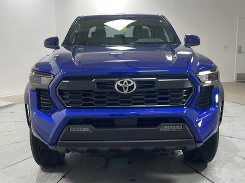 New 2025 Toyota Tacoma TRD Off-Road image 2