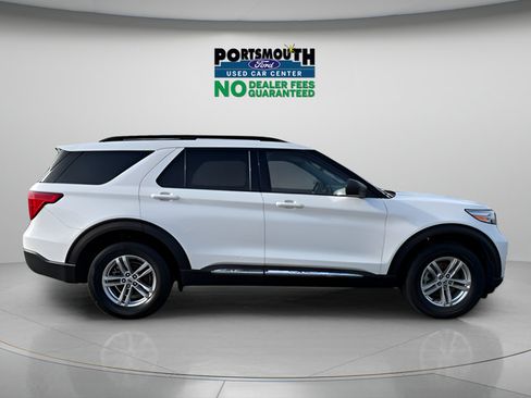 Used 2022 Ford Explorer XLT w/ Equipment Group 202A AWD/4WD image 6