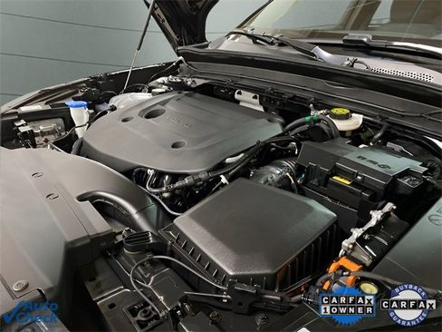 Used 2025 Volvo XC40 B5 Core image 98