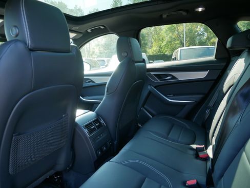 New 2026 Jaguar F-PACE R-Dynamic S image 6