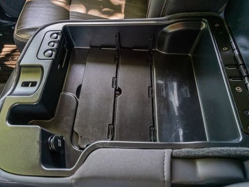 Used 2012 RAM 1500 Laramie RWD image 30