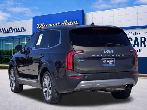 Used 2022 Kia Telluride EX w/ EX Premium Package FWD image 4