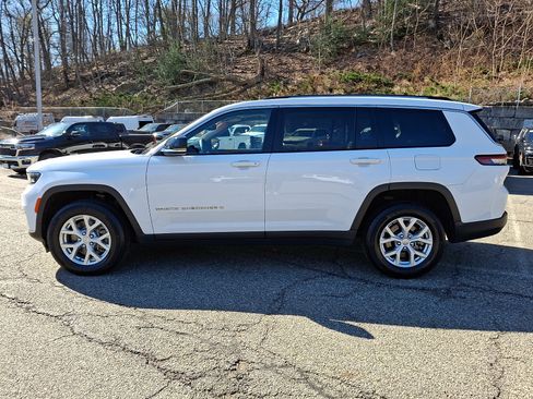 Certified 2023 Jeep Grand Cherokee L Limited AWD/4WD image 4
