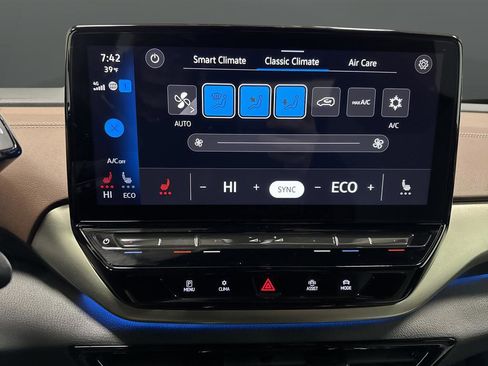 Used 2023 Volkswagen ID.4 Pro image 17