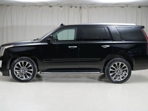 Used 2019 Cadillac Escalade Luxury w/ Escalade Sport Edition image 2
