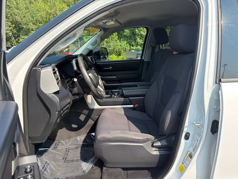 Used 2023 Toyota Tundra SR5 w/ SR5 Convenience Package AWD/4WD image 23