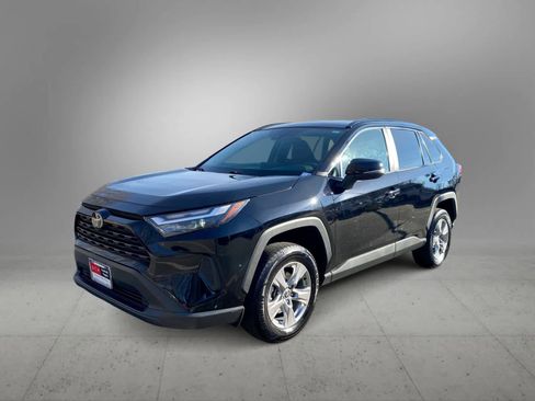 Used 2024 Toyota RAV4 XLE image 8
