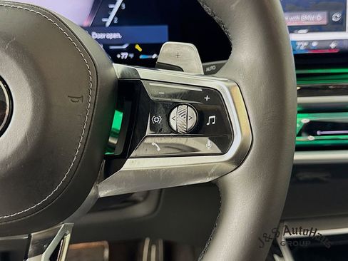 Used 2024 BMW 760i xDrive w/ Luxury Rear Seating Package image 14