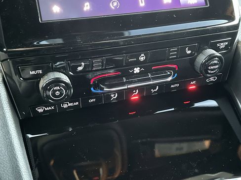 New 2025 Jeep Grand Cherokee L Altitude image 18