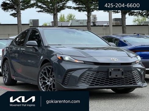 Used 2025 Toyota Camry SE w/ Convenience Package AWD/4WD image 1