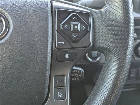 Used 2022 Toyota Tacoma TRD Off-Road w/ Technology Package RWD image 6