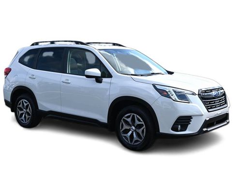Used 2023 Subaru Forester Premium AWD/4WD image 3