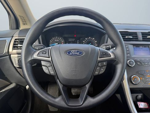 Used 2020 Ford Fusion S image 10