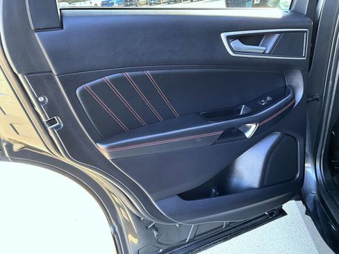 Used 2020 Ford Edge ST-Line w/ Cold Weather Package image 21