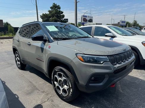 Used 2022 Jeep Compass Trailhawk w/ Trailhawk Elite Group AWD/4WD image 1