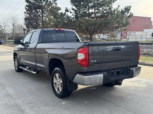 Used 2015 Toyota Tundra SR5 image 3