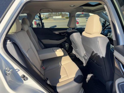 Used 2022 Subaru Outback Limited image 13