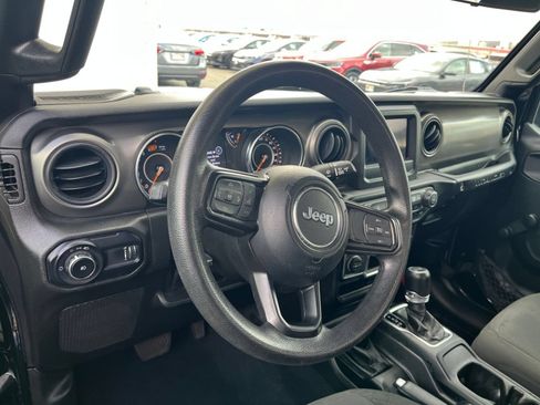 Used 2023 Jeep Wrangler Unlimited Sport AWD/4WD image 31