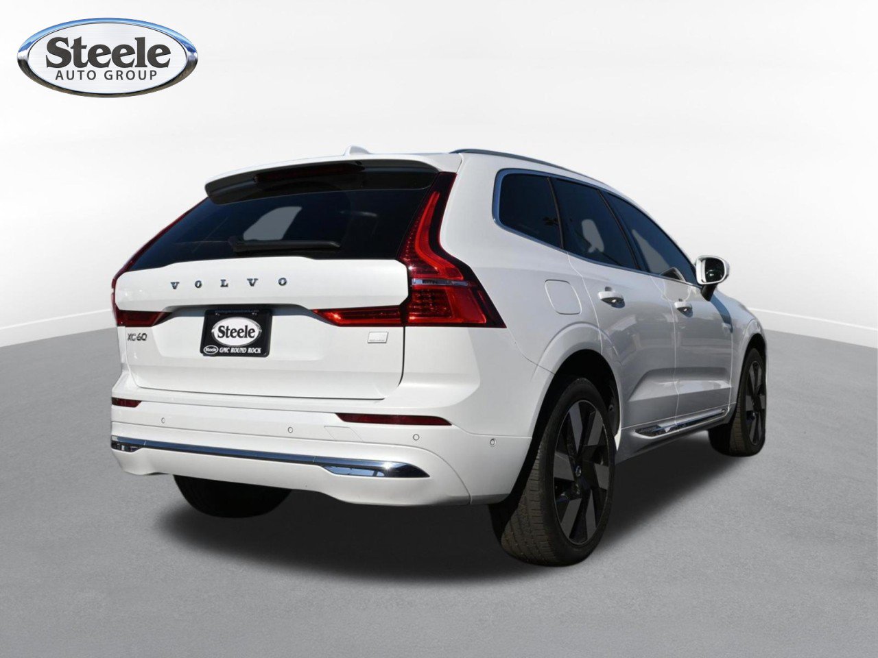 Used 2023 Volvo XC60 T8 Plus AWD/4WD image 5