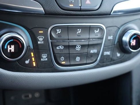 Certified 2022 Chevrolet Equinox LT w/ Driver Convenience Package image 30