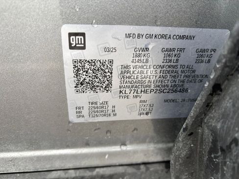 Used 2025 Chevrolet Trax LT image 28