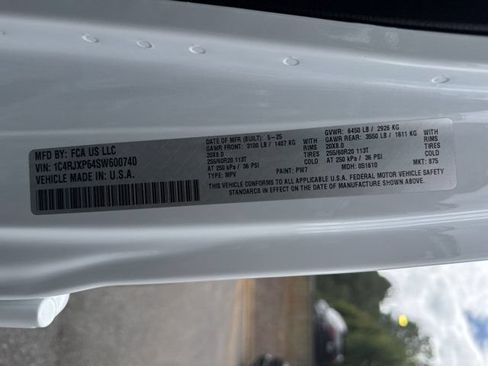 Certified 2025 Jeep Wrangler Unlimited Sahara w/ Safety Group AWD/4WD image 30