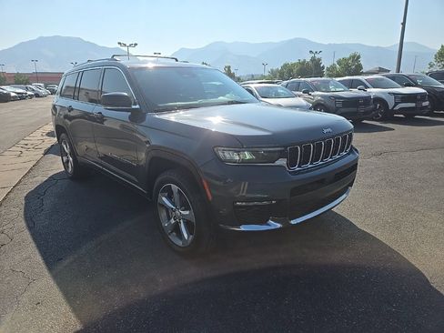 Used 2021 Jeep Grand Cherokee L Limited w/ Trailer Tow Group (B) AWD/4WD image 3