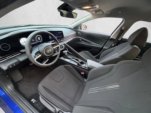 Used 2024 Hyundai Elantra SEL image 10