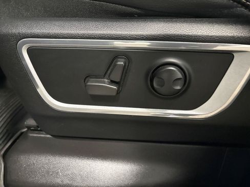Used 2022 RAM 1500 Laramie AWD/4WD image 26